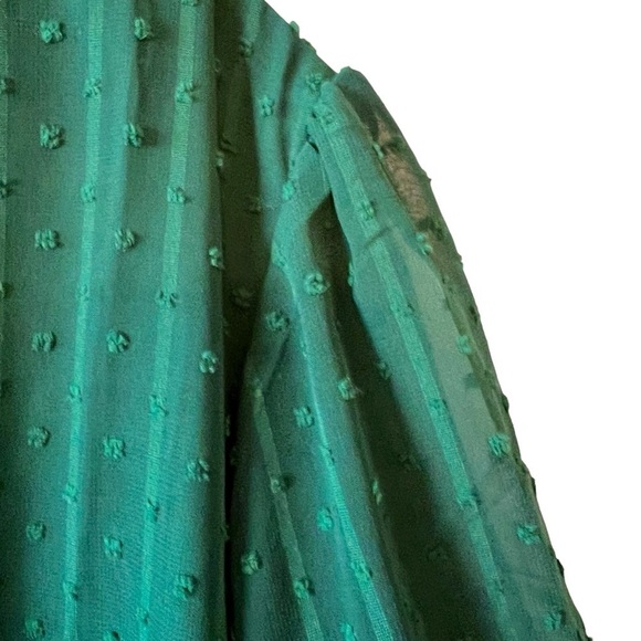 Green Lace Trim Textured Blouse | Size 3X | Elegant V-Neck Short Sleeve Top - Picture 8 of 12